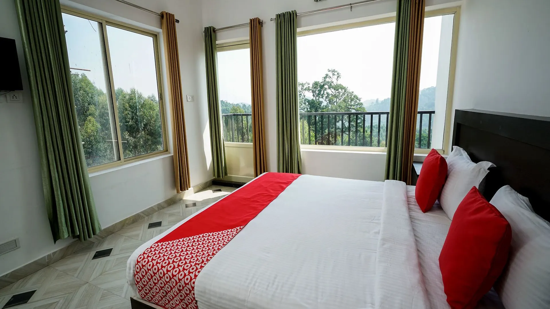 Oyo 13434 Hotel Hill Top Munnar
